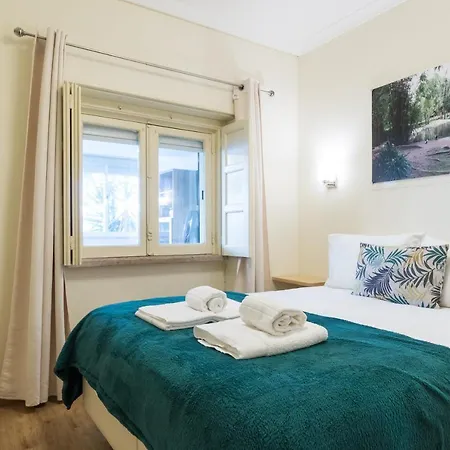 Portucale ! 3 Bedroom With Private Terrace Лісабон